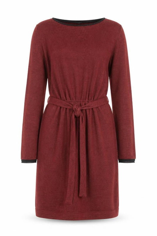 Front view of Féria Women Red Knit Jumper Dress, size 10, Belted Long Sleeve