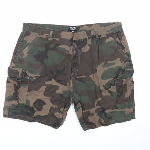 boohooMAN Men's Green Camouflage Cargo Shorts Size 40 Regular Fit