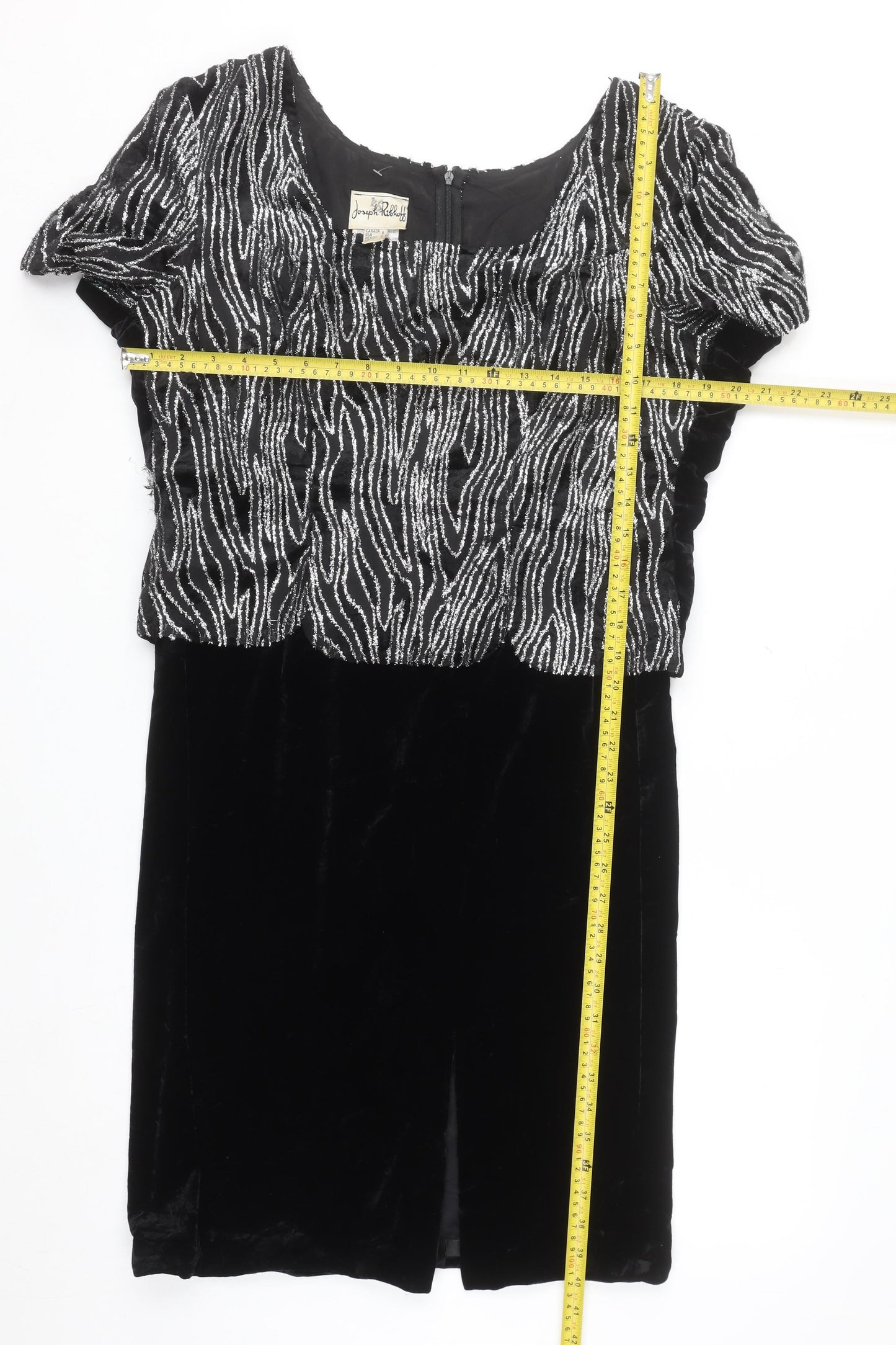 Joseph Ribkoff Women’s Black Velvet Sheath Dress Size 10 Short Sleeve Party Cocktail