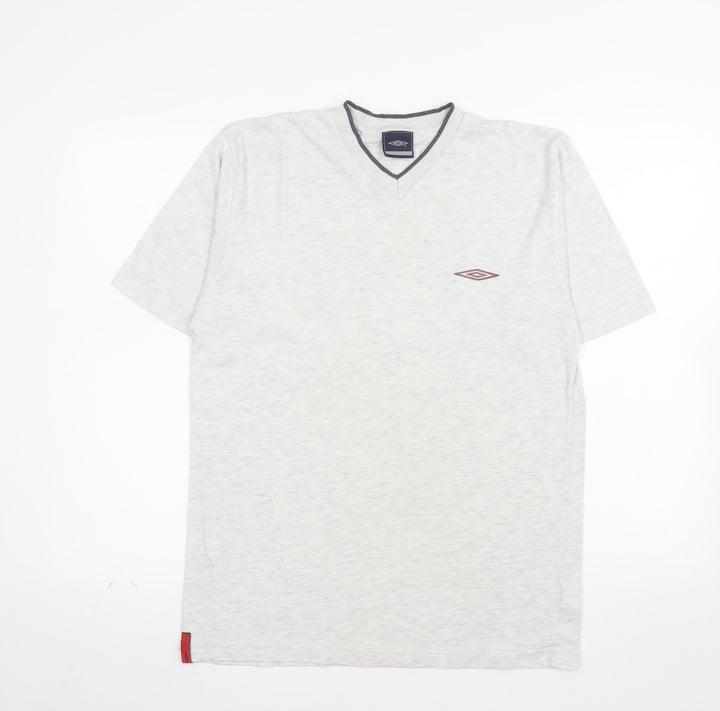 Umbro Men's Grey V-Neck Short Sleeve T-Shirt Size S Classic Fit