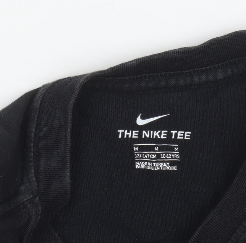 Nike Boys Black Short Sleeve Crew Neck Football Graphic T-Shirt 10-12 Years