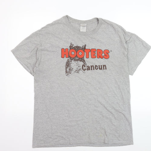 Gildan Men's Grey Hooters Cancun Graphic T-Shirt Size L