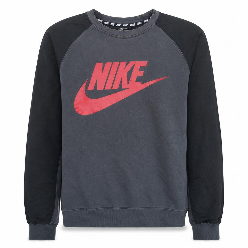 Front view of Nike Men's Grey Crew Neck Logo Pullover Sweatshirt M