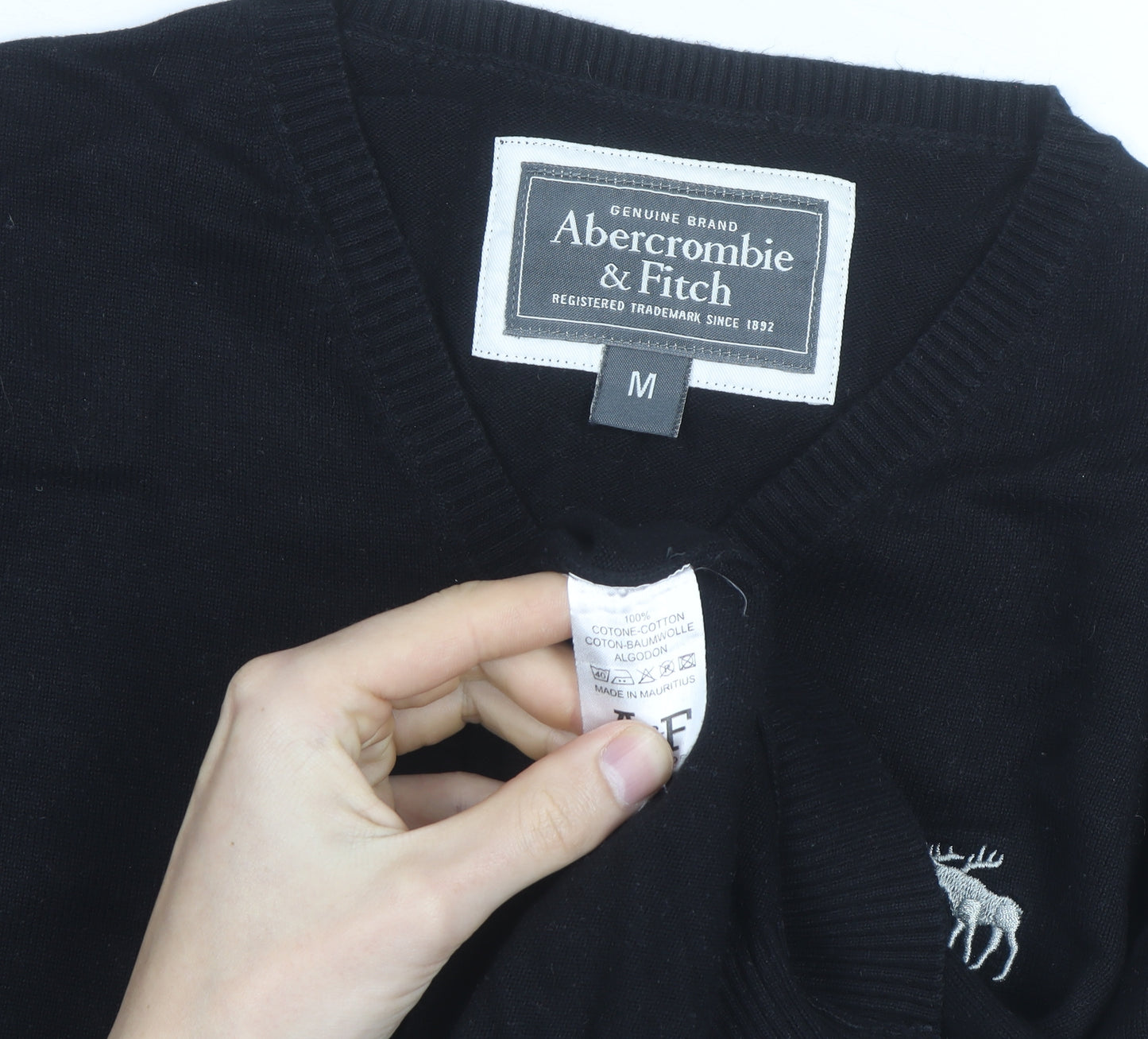 Abercrombie & Fitch Men's Black V-Neck Cotton Jumper M