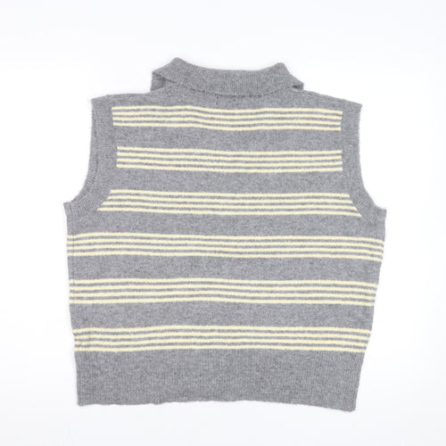 Boohoo Women’s Grey Striped Collared Sleeveless Knit Vest L