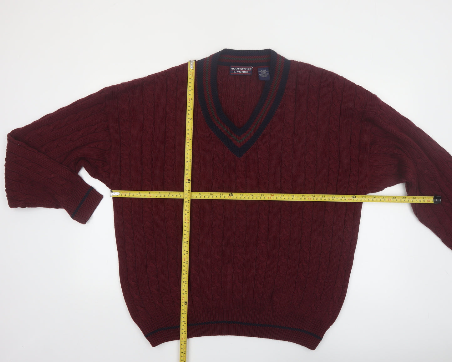 Roundtree & Yorke Men's Red Cable-Knit V-Neck Cotton Jumper XL