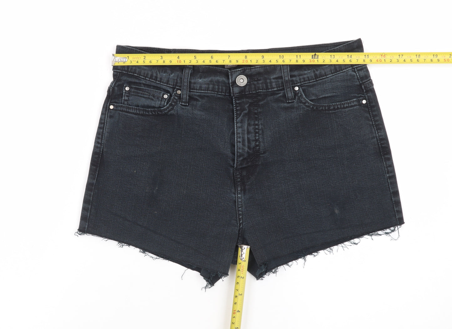 Levi's Women's Black Denim Cut-Off Shorts M Slim Fit Stretch