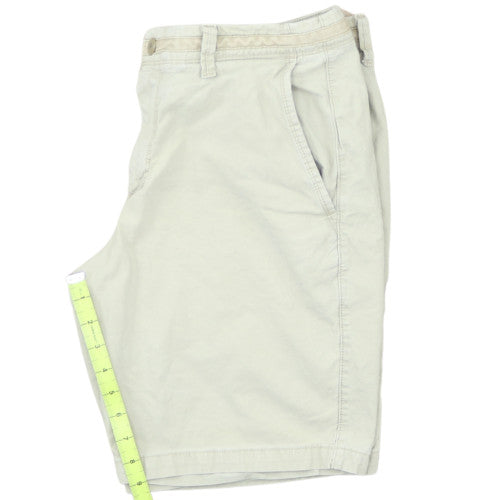 GAP Men's Beige Chino Shorts Size 32 Regular Fit Lightweight