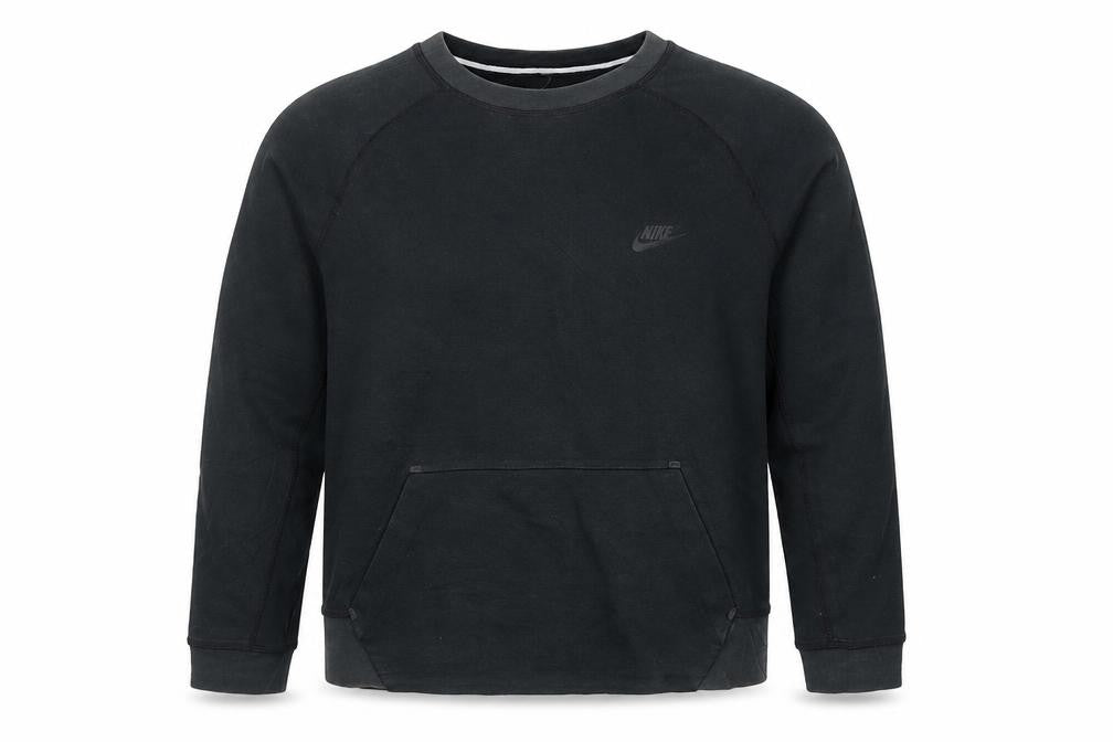 Front view of Nike Men's Black Medium Pullover Sweatshirt Crew Neck Fleece