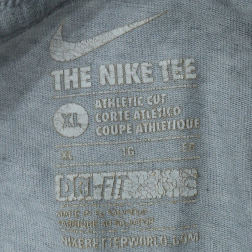 Nike Men's Grey XL Athletic Dri-FIT Graphic T-Shirt