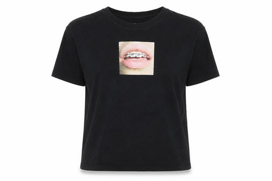 Front view of Nike Women’s Black Graphic Lips Print Cotton T-Shirt, size S