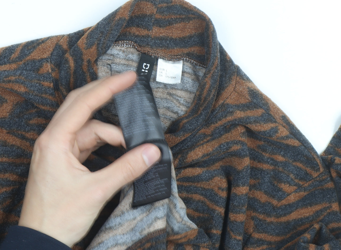 H&M Divided Women's Brown & Grey Animal Print Mock Neck Jumper Size L