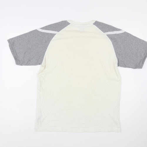 Nike Men's Grey and Cream Short Sleeve Crew Neck Graphic T-Shirt L