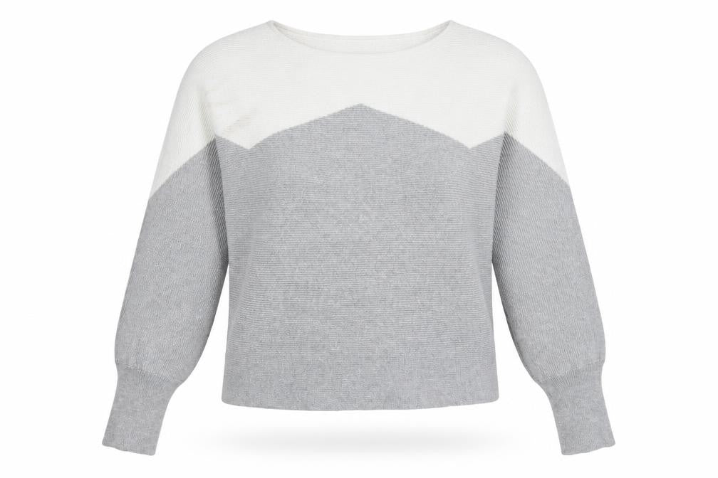 Front view of Klass Women's Grey Ivory Knit jumper XL Relaxed Long Sleeve