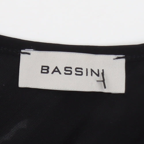 Bassini Women’s Black Size 12 Short Sleeve Ruffle Stretch Top