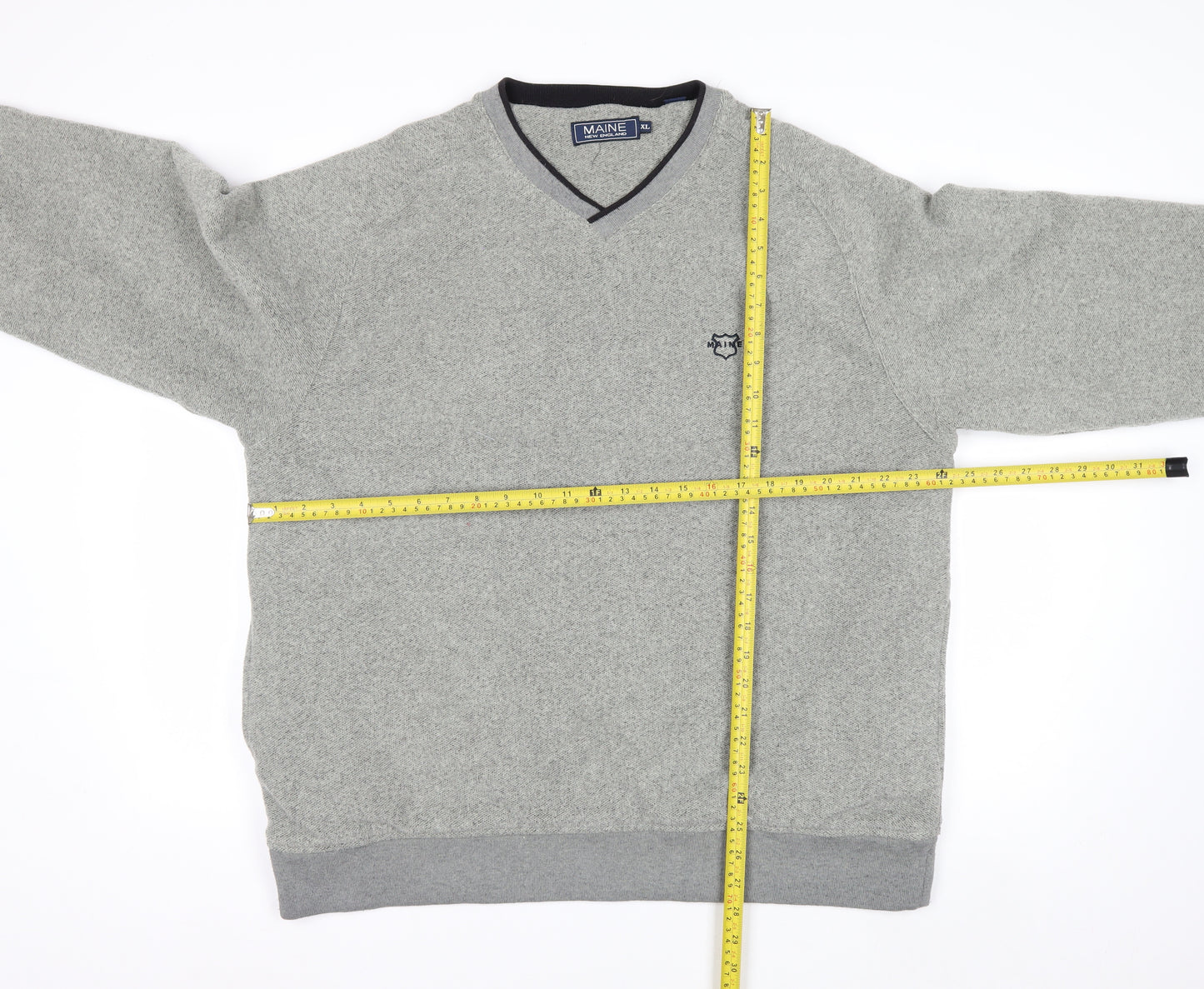Maine New England Men's Grey V-Neck Fleece Sweatshirt XL