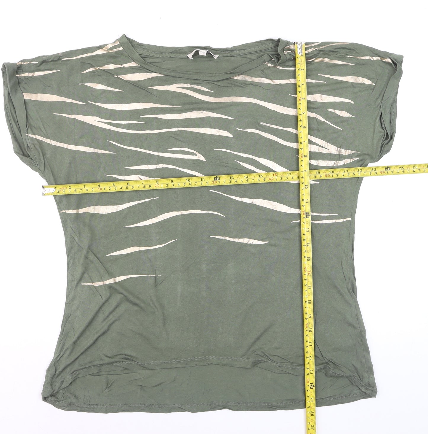 Oasis Women’s Green Animal Print T-Shirt Size L Short Sleeve