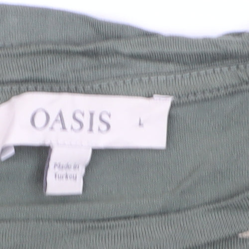 Oasis Women’s Green Animal Print T-Shirt Size L Short Sleeve