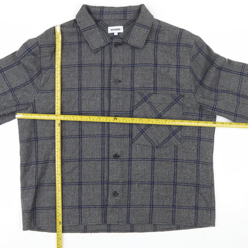Weekday Men's Grey Checked Long Sleeve Button-Up Shirt Size L