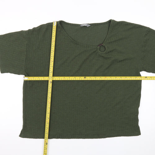 Nutmeg Women’s Green Cropped Ribbed T-Shirt Size 16