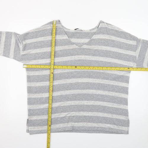 Tu Women’s Grey Striped V-Neck 3/4 Sleeve Pullover Jumper Size 16