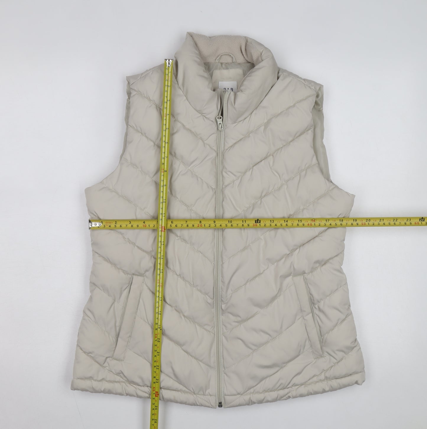 GAP Men Beige Puffer Waistcoat L Quilted Sleeveless Jacket