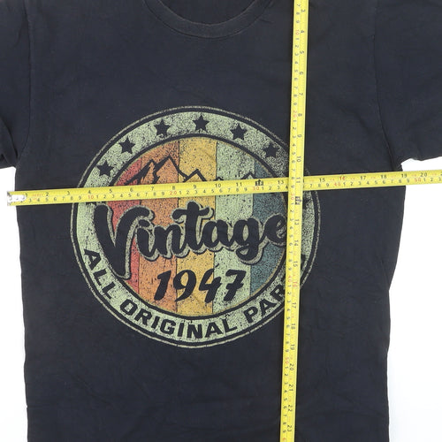 Port & Company Men's Black Vintage 1947 Graphic Cotton T-Shirt M