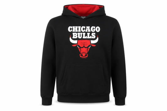 Front view of Chicago Bulls Men's Black Pullover Hoodie M Graphic Sports Sweatshirt