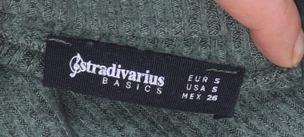 Stradivarius Women’s Green Mock Neck Button Ribbed Knit Jumper Size 8