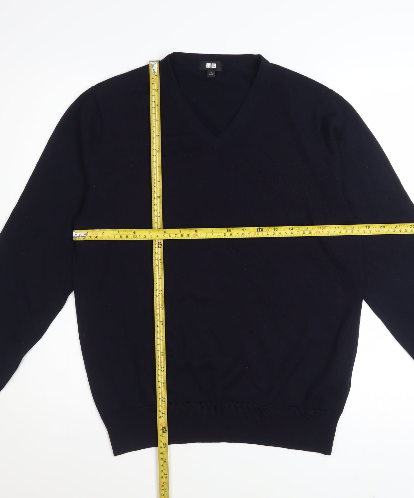 UNIQLO Men’s Black Wool V-Neck Jumper Size S Regular Fit
