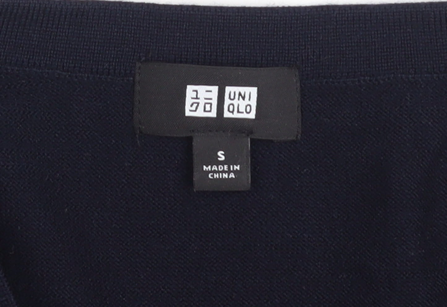 UNIQLO Men’s Black Wool V-Neck Jumper Size S Regular Fit