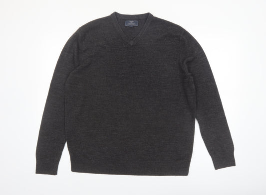 Atlantic Bay Men's Grey V-Neck Acrylic Jumper Size L