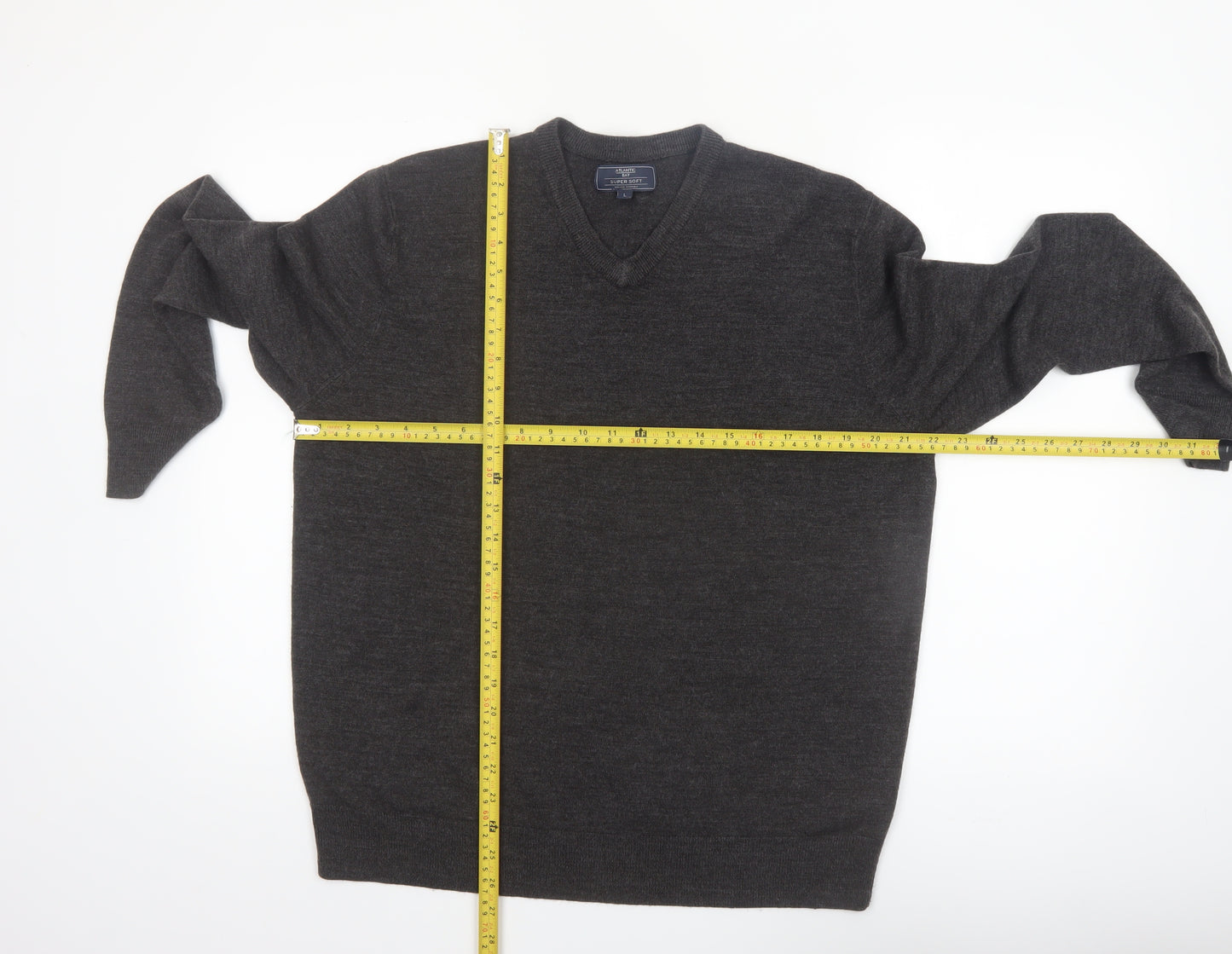 Atlantic Bay Men's Grey V-Neck Acrylic Jumper Size L