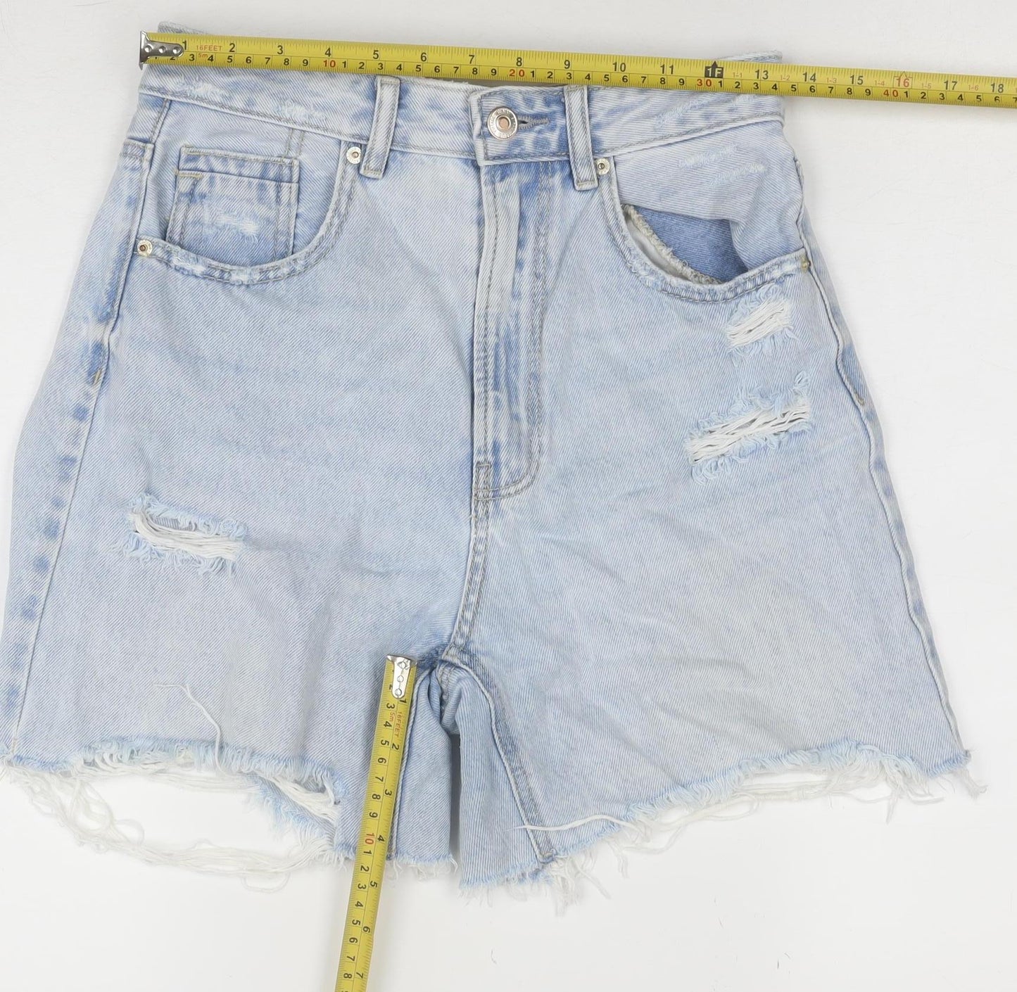 Stradivarius Women Blue Size 8 High Rise Cut-Off Denim Shorts