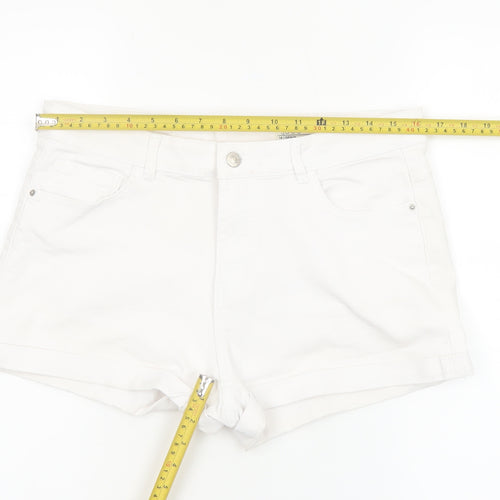 Peacocks Womens White Size 14 Denim Shorts 5-Pocket Design