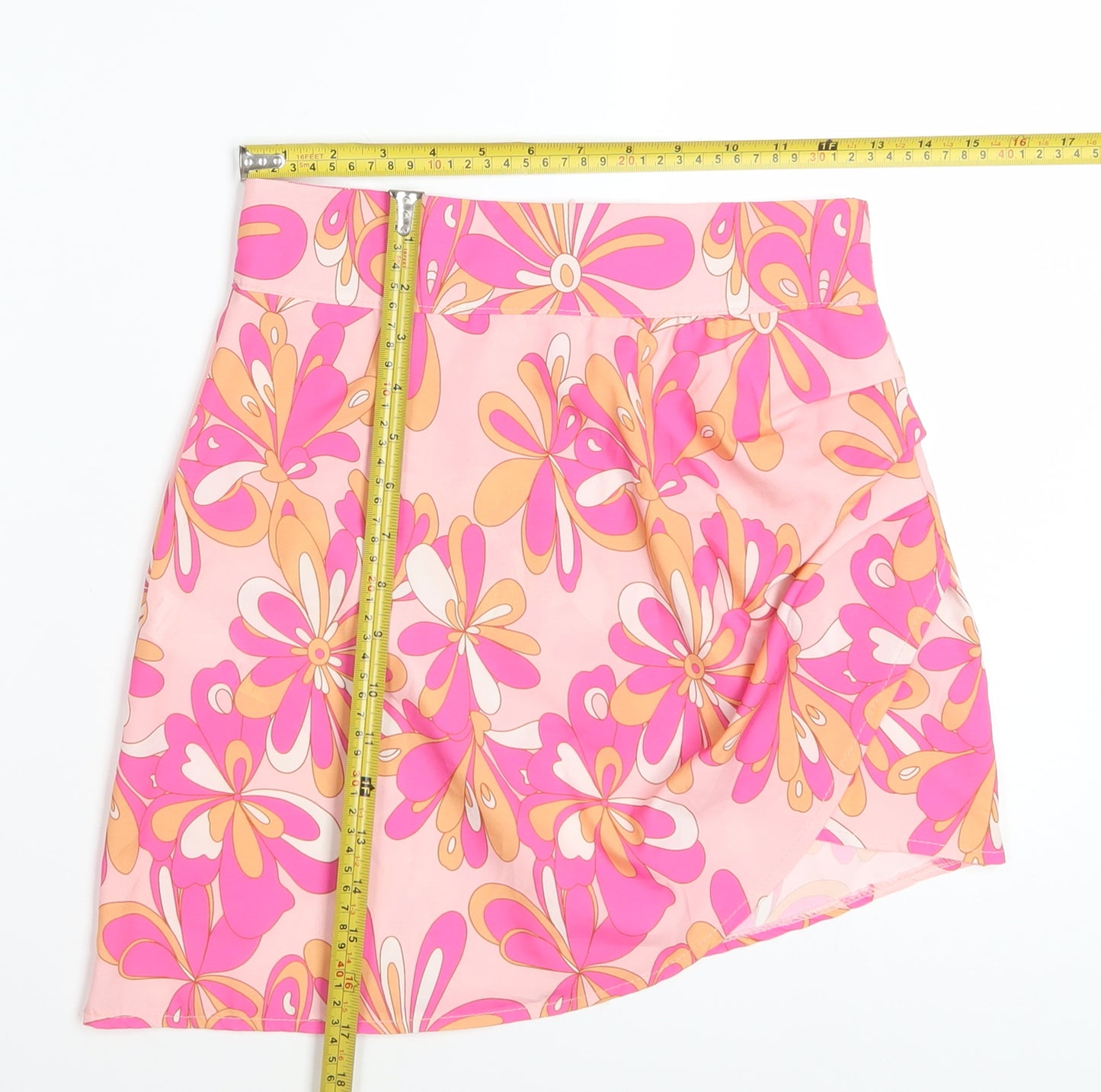 PrettyLittleThing Women's Pink Floral Mini Skirt Size 8