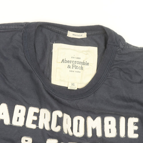 Abercrombie & Fitch Men's Blue XL Muscle Fit Graphic T-Shirt