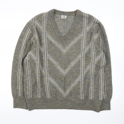 Strickschön Men’s Grey Wool Blend V-Neck Geometric Jumper XL