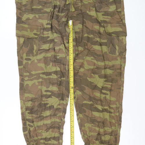 Helium London Men's Green Camouflage Cargo Trousers XL