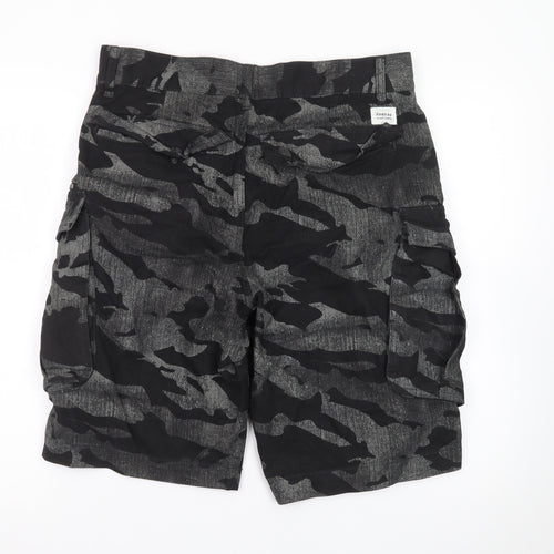 Firetrap Men's Black Camouflage Cargo Shorts Size M