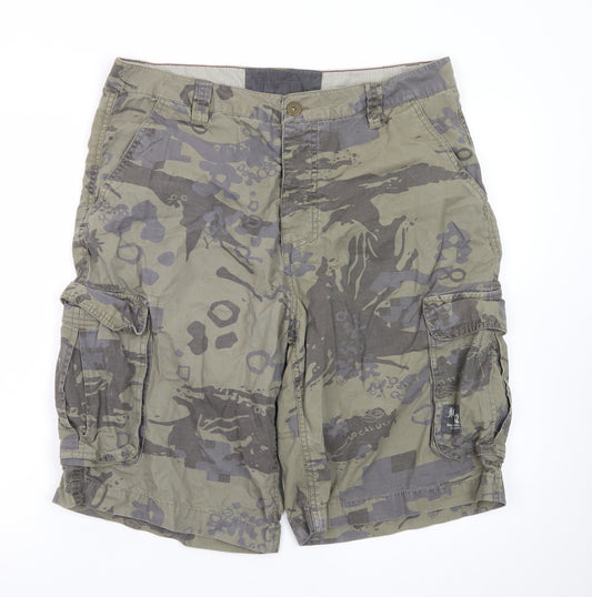Burton Men's Green Camouflage Cargo Shorts Size L 36in Waist