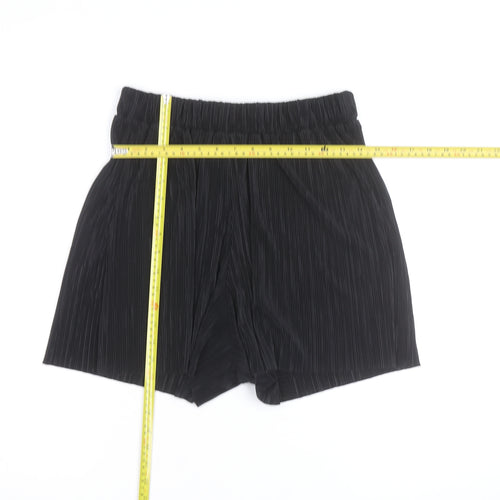 Boohoo Women’s Black Pleated Culotte Shorts Size 8