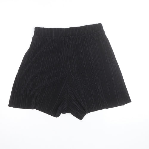 Boohoo Women’s Black Pleated Culotte Shorts Size 8