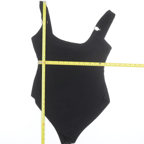 Pretty Little Thing Women’s Black Size 14 Camisole Tank Top