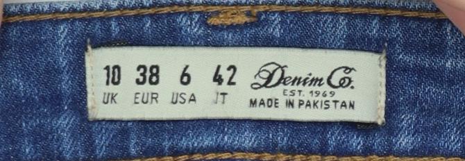 Denim Co. Women's Blue Size 10 Skinny Distressed Jeans