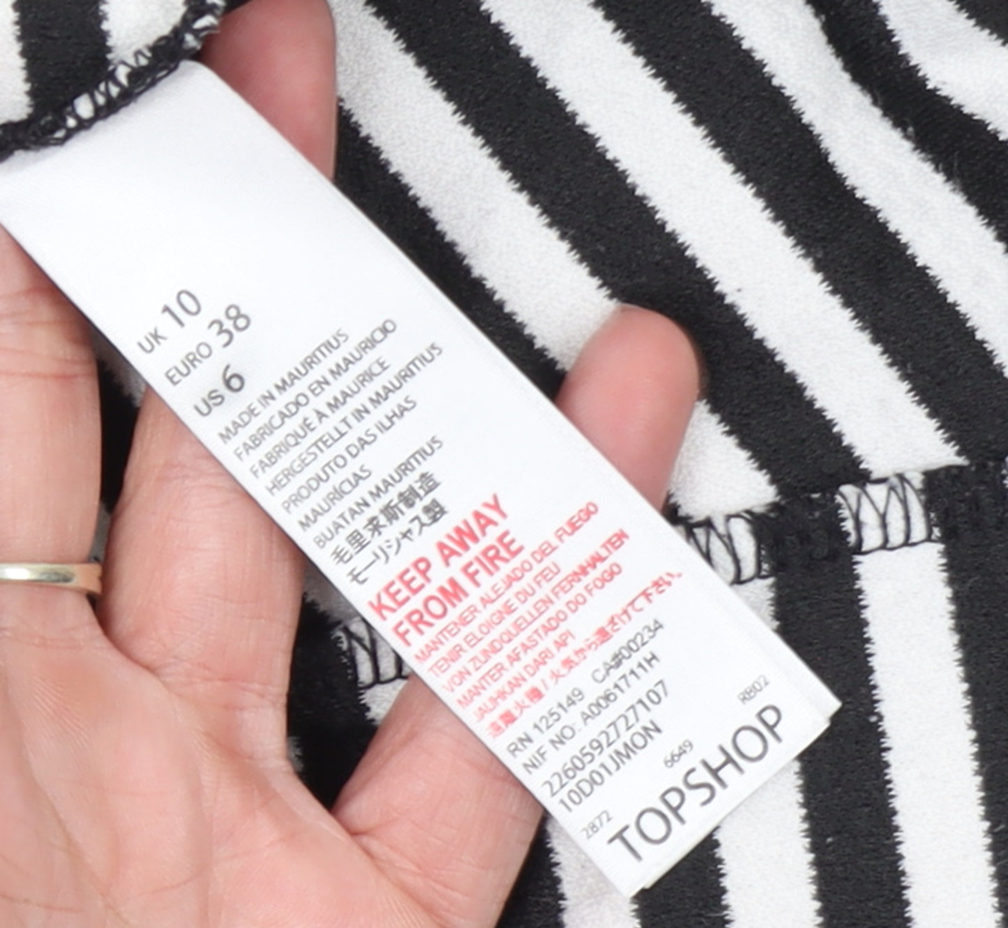 Topshop Women’s Black White Stripe Shift Dress Size 10 Knit Long Sleeve