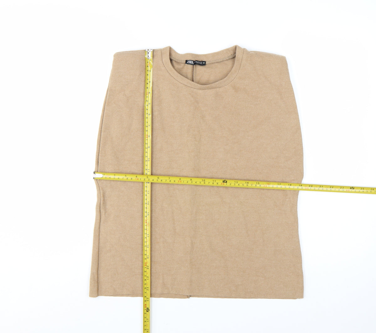 Close-up detail of ZARA Women Beige Crew Neck Knit Jumper M Lightweight Pullover
