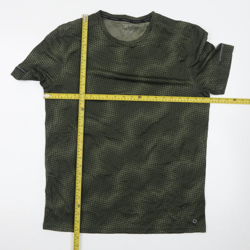 Marks and Spencer Goodmove Men’s Green Camouflage Sports T-Shirt L