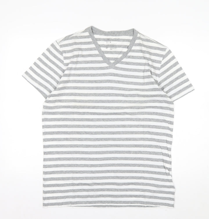 Gap Men's Grey White Striped V-Neck Cotton T-Shirt Size M