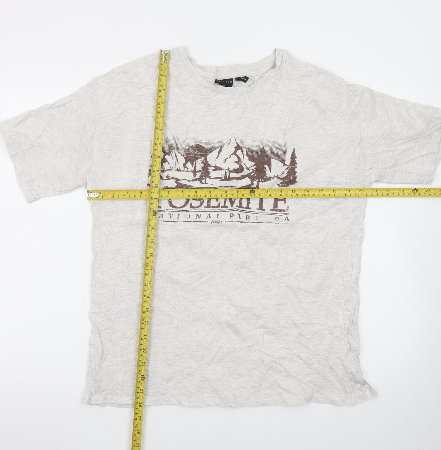 ASOS Design Men's Beige Yosemite Graphic Cotton Crew Neck T-Shirt L